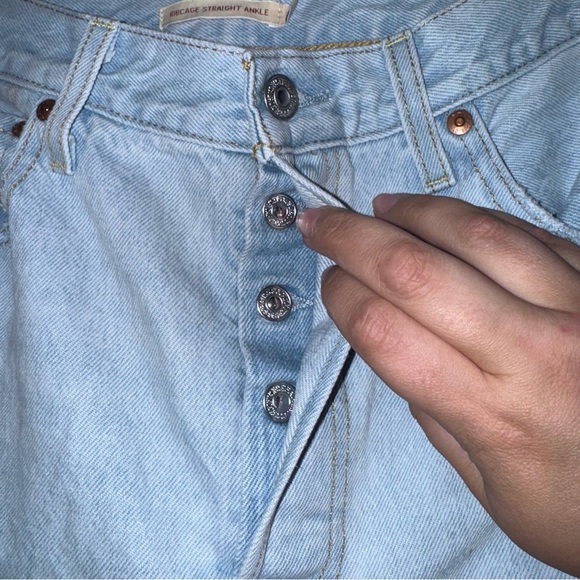 LEVI’S Ribcage Straight Ankle In Ojai Shore Light Wash Distressed Size 28 - Picture 15 of 16